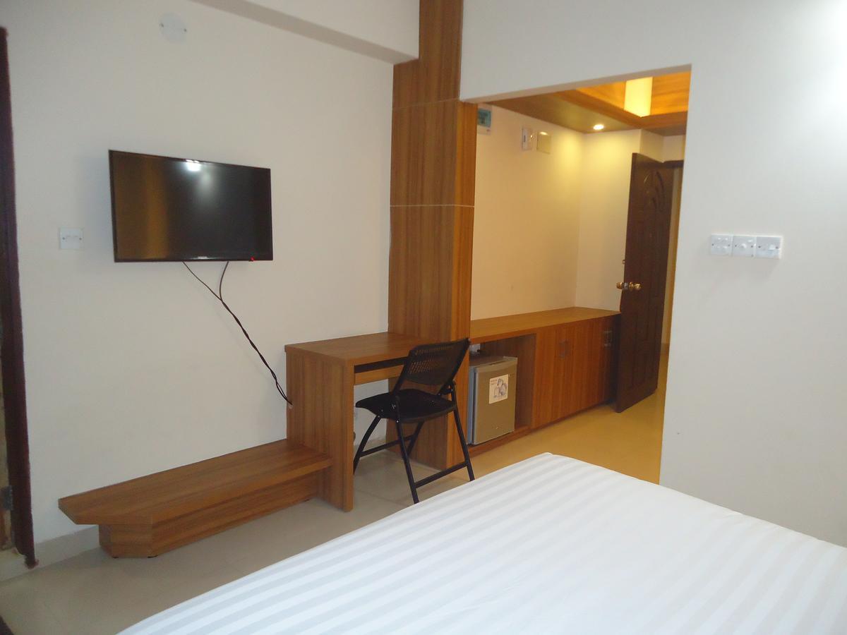 Neeshorgo Hotel & Resort Cox's Bazar Exterior photo