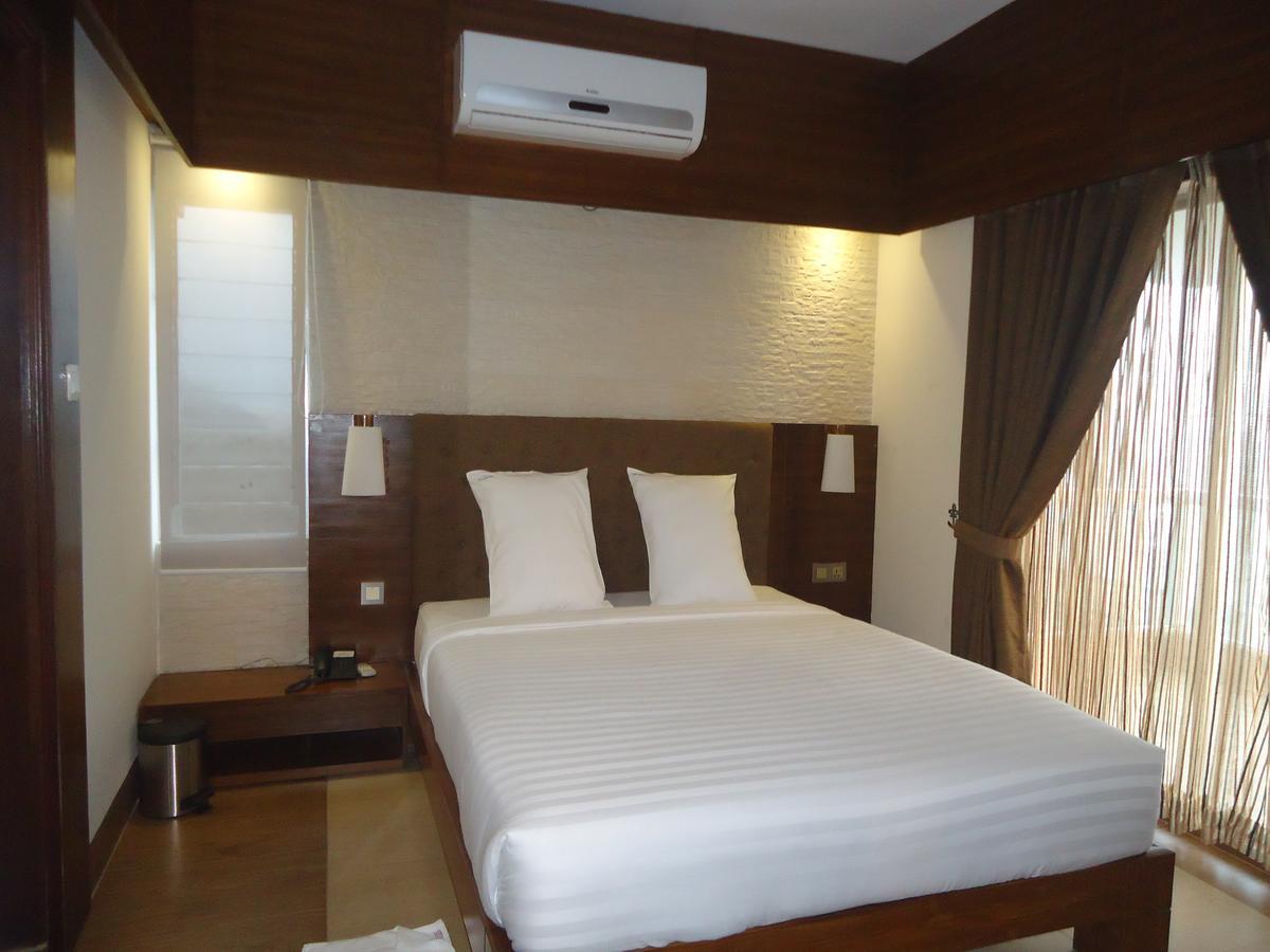 Neeshorgo Hotel & Resort Cox's Bazar Exterior photo